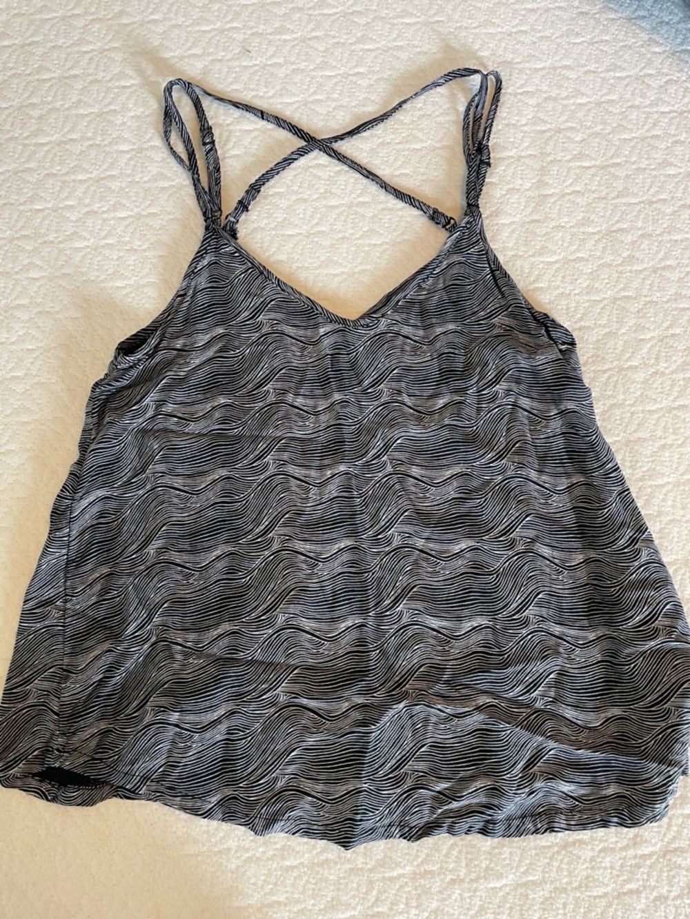 RVCA Black & White Wave-Print Cross-Back Cami